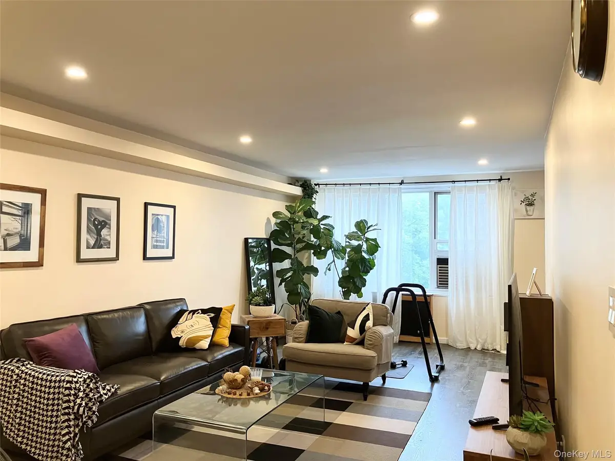 20915 18th Avenue #3E, Bayside, NY 11360 - Image #1