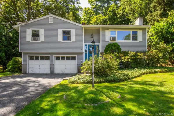 1 Emerald Lane, Mahopac, NY 10541