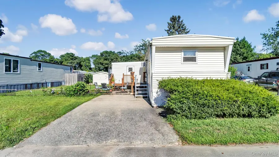 39 Valley Forge, Bohemia, NY 11716 - Image #2