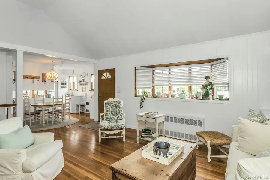 42 Westgate Road, Massapequa Park, NY 11762 - Image #3