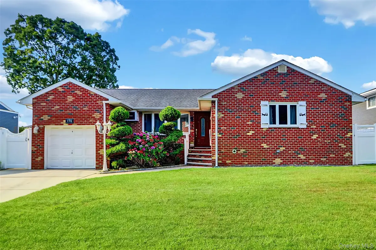 176 N Elm Street, Massapequa, NY 11758 - Image #1