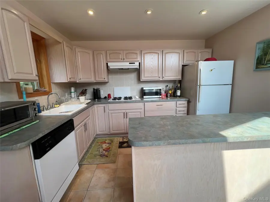 125 Woods Road, Barryville, NY 12719 - Image #3