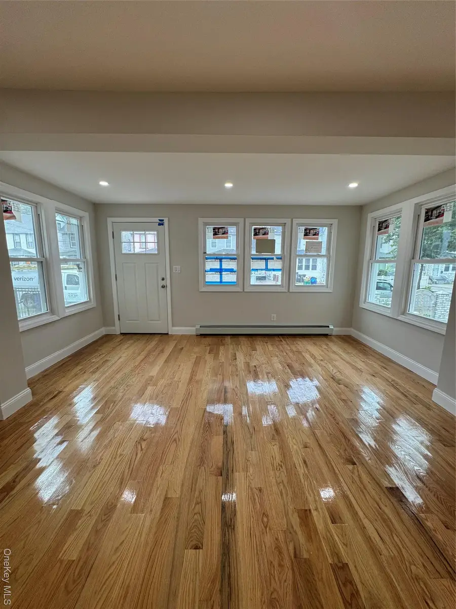 19445 Murdock Avenue, Saint Albans, NY 11412 - Image #3