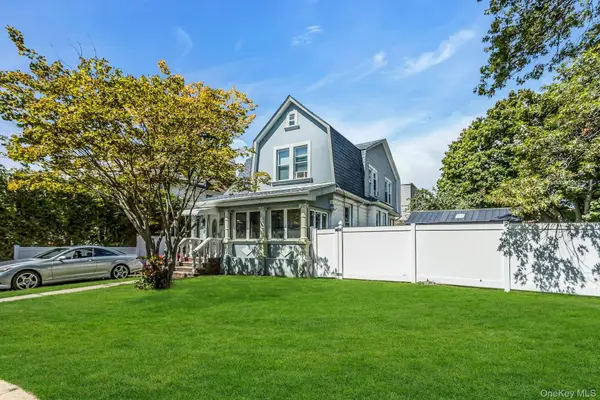 28 Lexington Avenue, Freeport, NY 11520