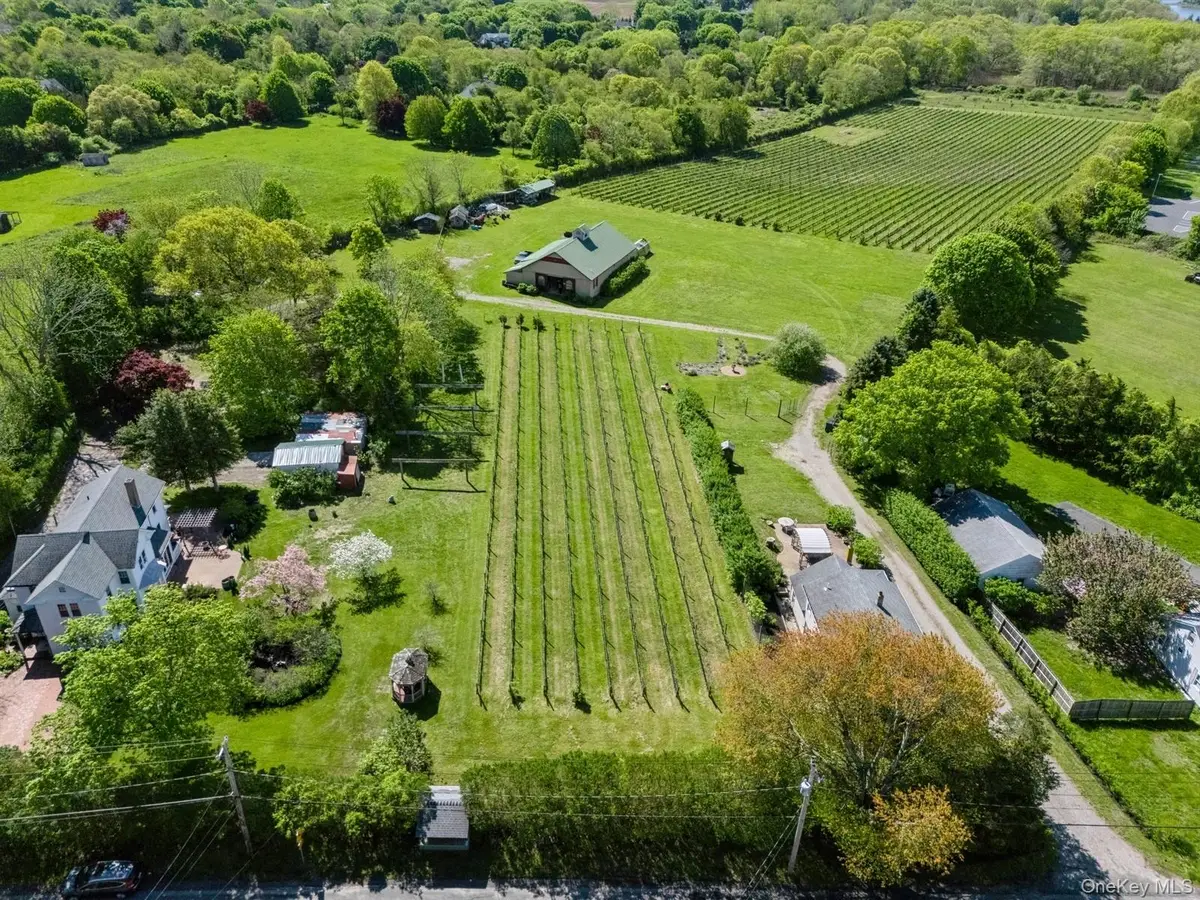 35950 Main Road, Cutchogue, NY 11935 - Image #1