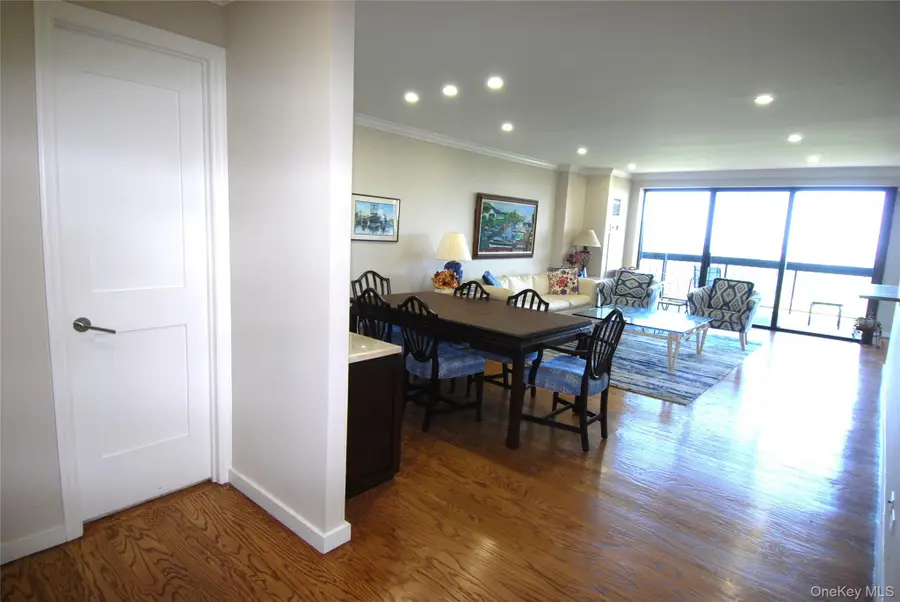 27010 Grand Central Parkway #33G, Queens, NY 11005 - Image #2