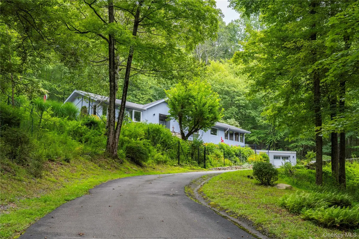 188 Bell Hollow Road, Putnam Valley, NY 10579 - Image #1