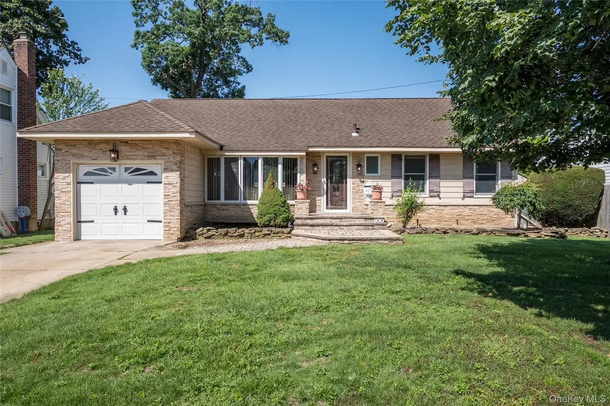930 W Shelley Road, Bellmore, NY 11710 - Image #1
