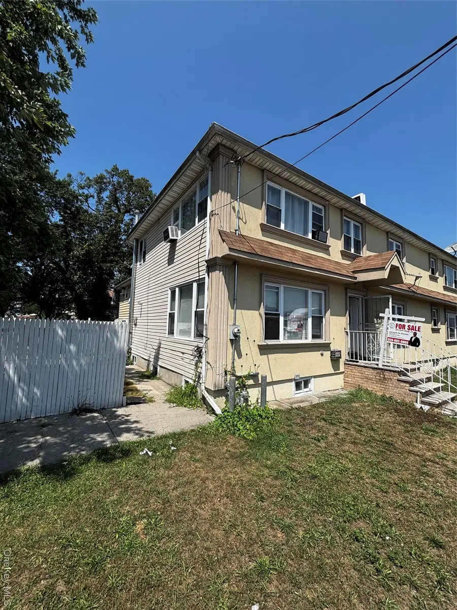 143-08 224 Street, Springfield Gardens, NY 11413 - Image #2