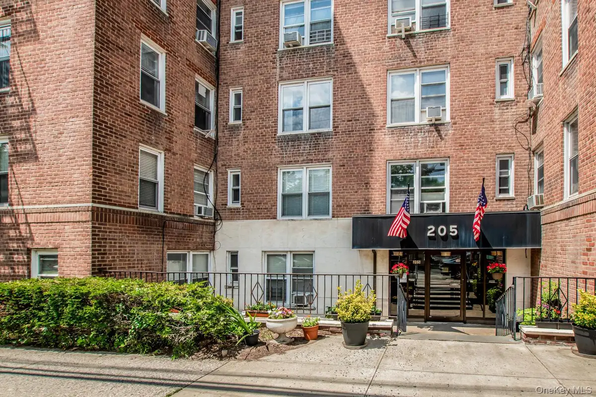 205 East 238th Street #4C, Bronx, NY 10470 - Image #1