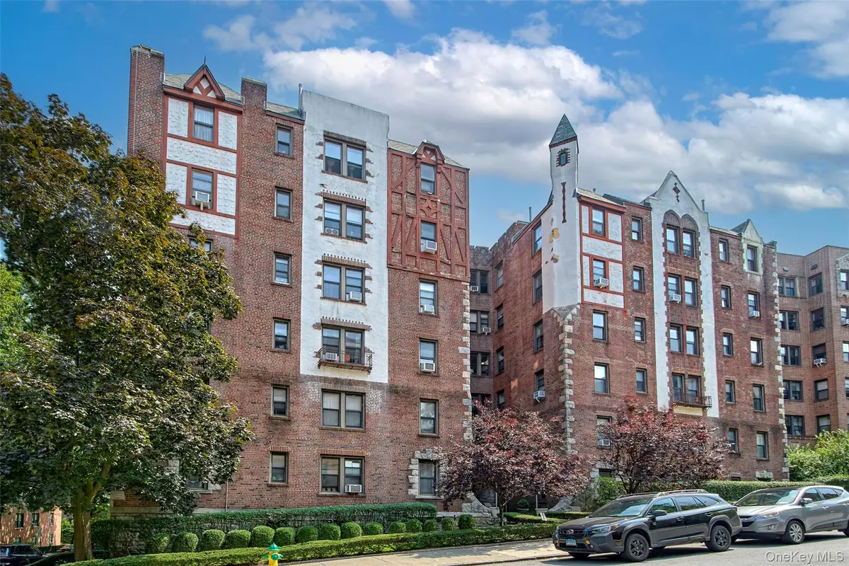 312 Main Street #2G, White Plains, NY 10601 - Image #1
