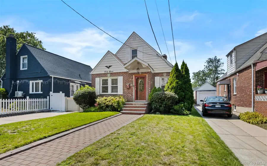 47 Alden Avenue, Valley Stream, NY 11580 - Image #2