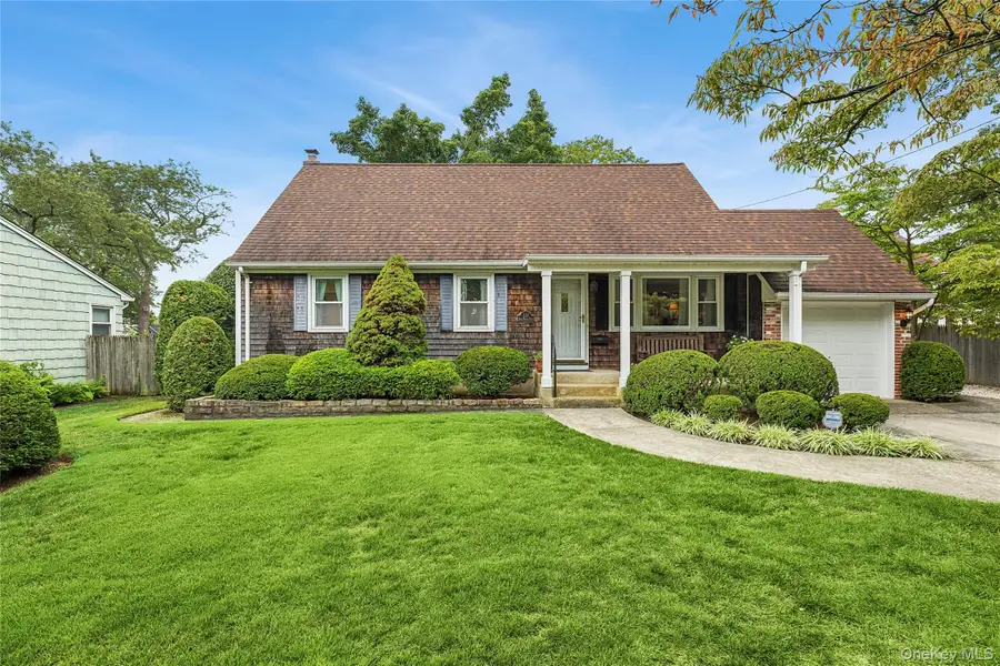 222 Half Hollow Road, Deer Park, NY 11729 - #2