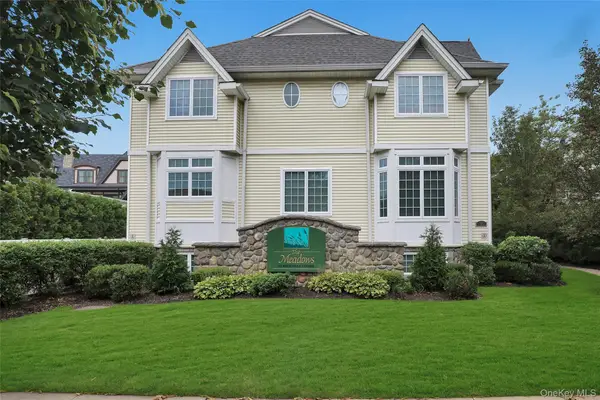 106 Morris Avenue #8, Rockville Centre, NY 11570