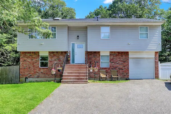 100 Erlanger Boulevard, North Babylon, NY 11703