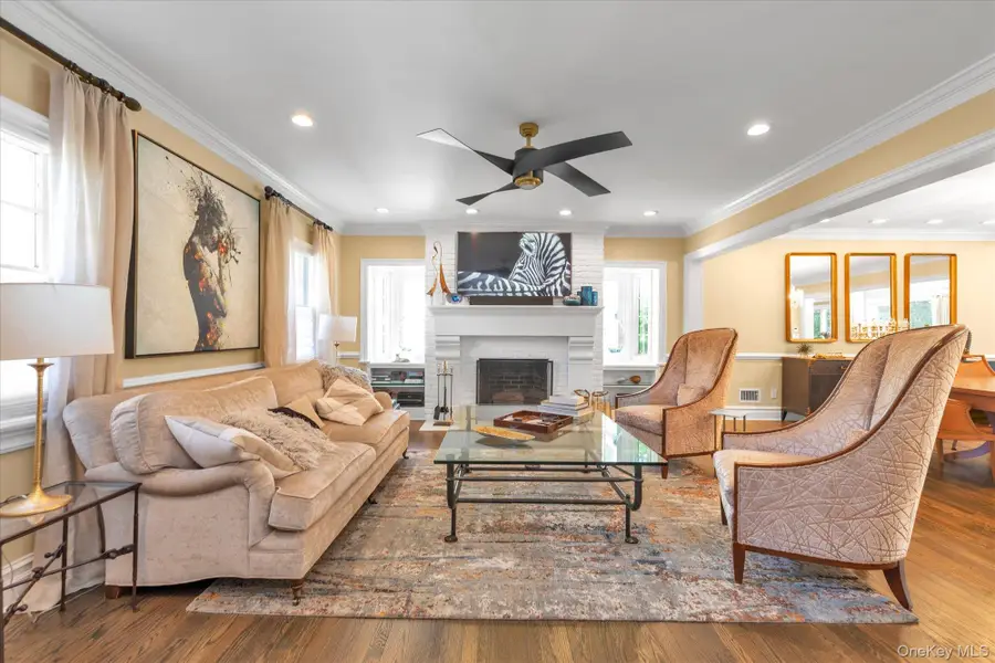 7 Stuyvesant Place, Lawrence, NY 11559 - Image #2