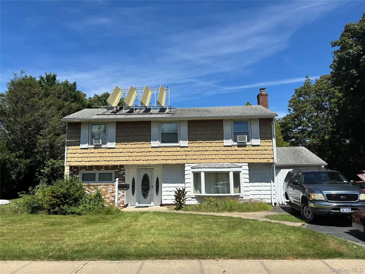 275 N Utica Avenue, Massapequa, NY 11758 - Image #1