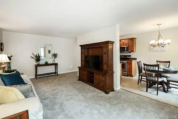 2449 Union Boulevard #19B, Islip, NY 11751 - Image #1