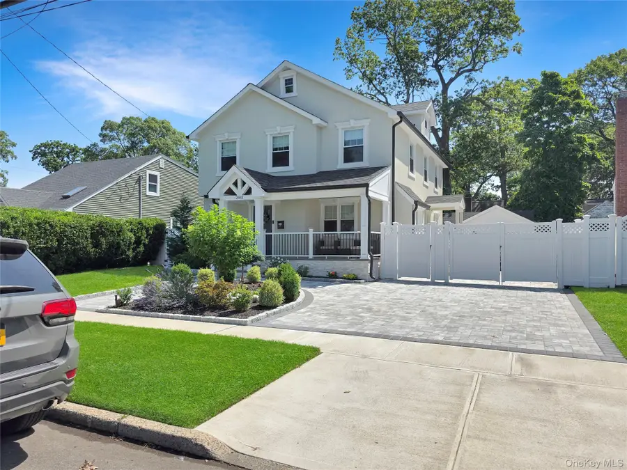 2593 Loftus Avenue, Oceanside, NY 11572 - Image #2