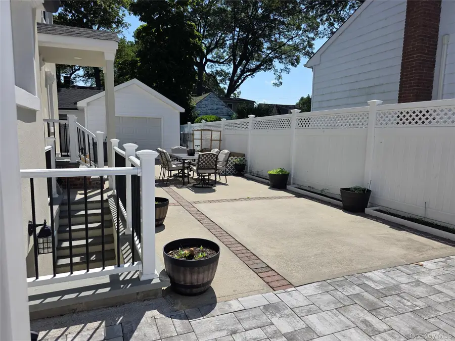 2593 Loftus Avenue, Oceanside, NY 11572 - Image #3