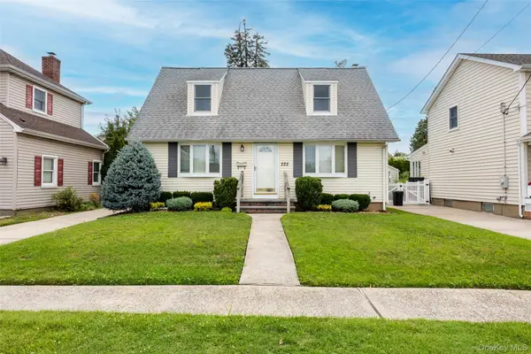 222 Clemens Road, Mineola, NY 11501