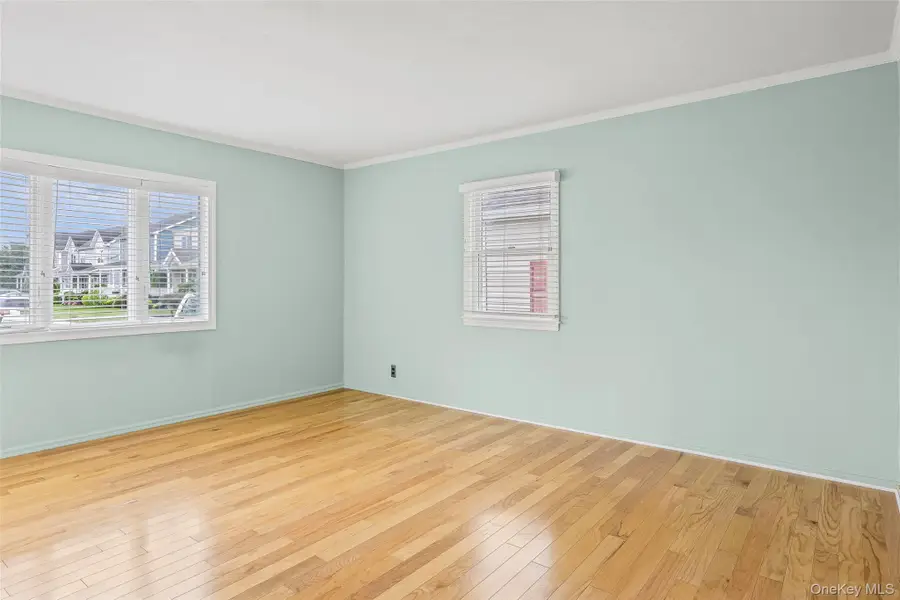 222 Clemens Road, Mineola, NY 11501 - Image #3