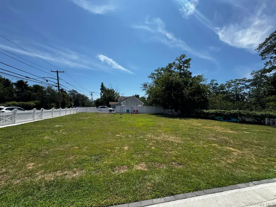 Clocks Boulevard, Massapequa, NY 11758 - Image #3