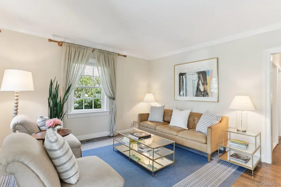 27 Soundview Place, Locust Valley, NY 11560 - Image #2