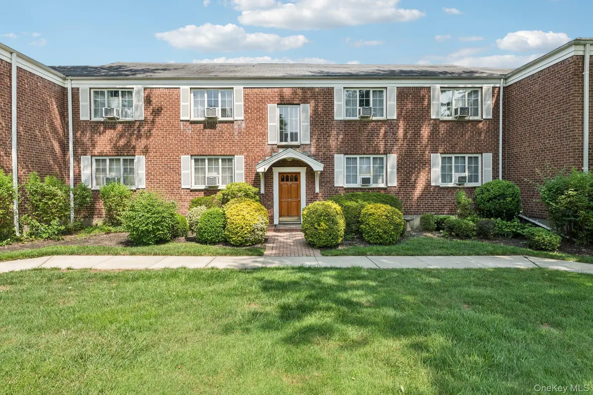 24 Nathan Hale Drive #77B, Huntington, NY 11743 - Image #1