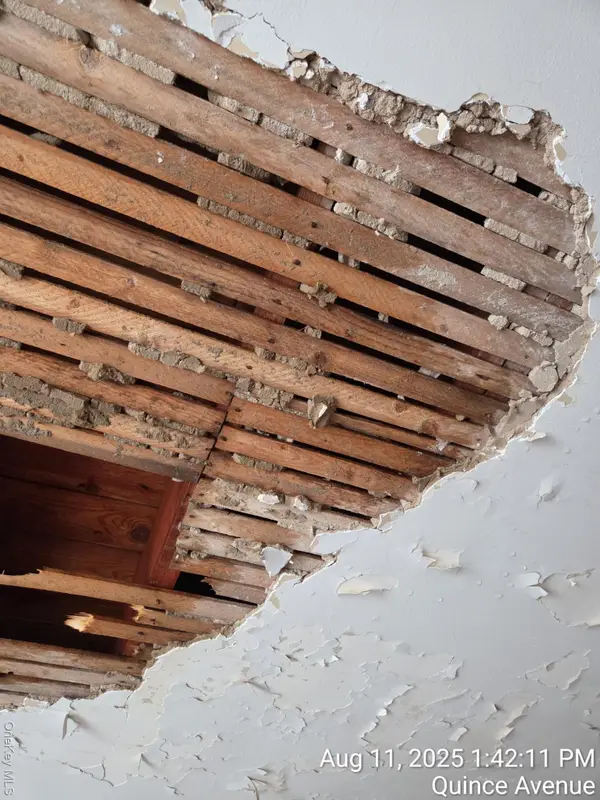 52-05 Robinson St, Flushing, NY 11335