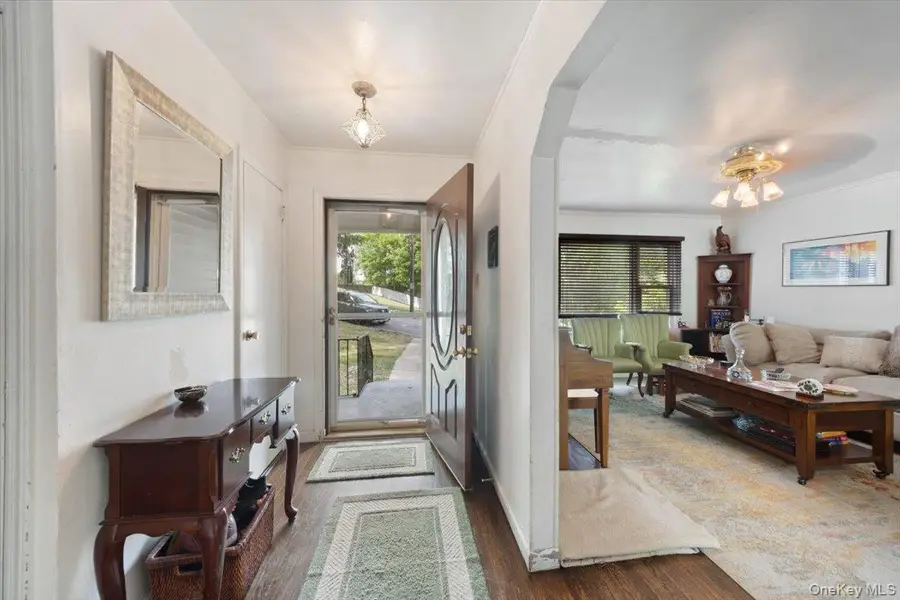 101 Cresthill Road, Yonkers, NY 10710 - Image #3