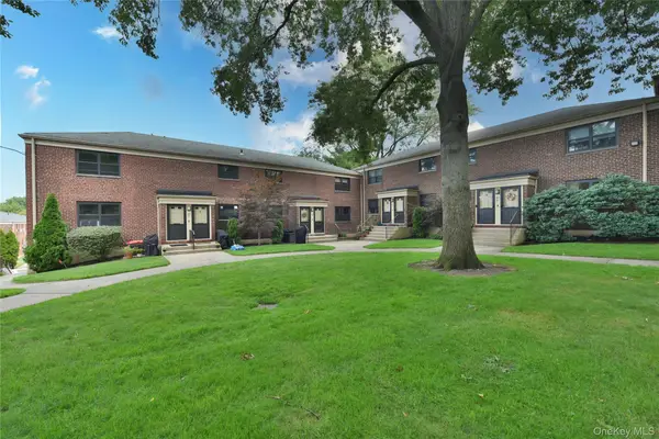 219-37 75th Avenue #160A2, Oakland Gardens, NY 11364