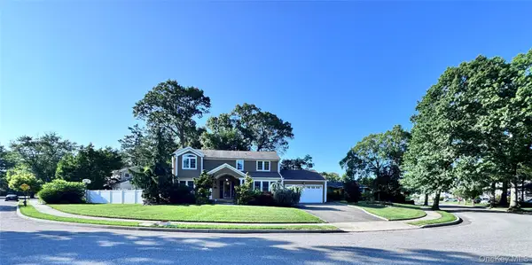 35 Moss Lane, Jericho, NY 11753