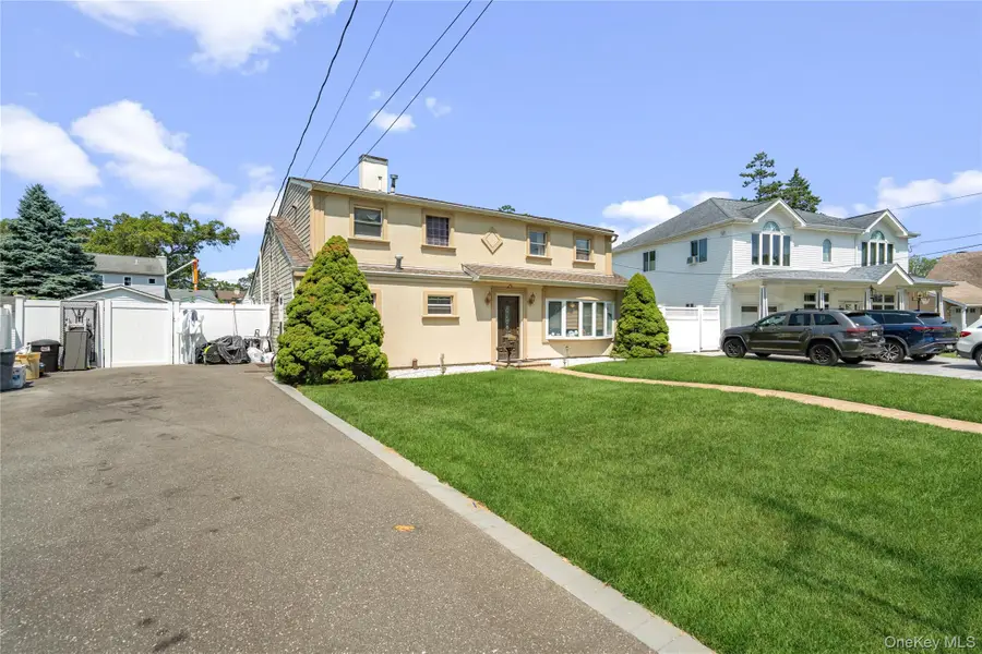 9 Rugby Road, Massapequa, NY 11758 - Image #3