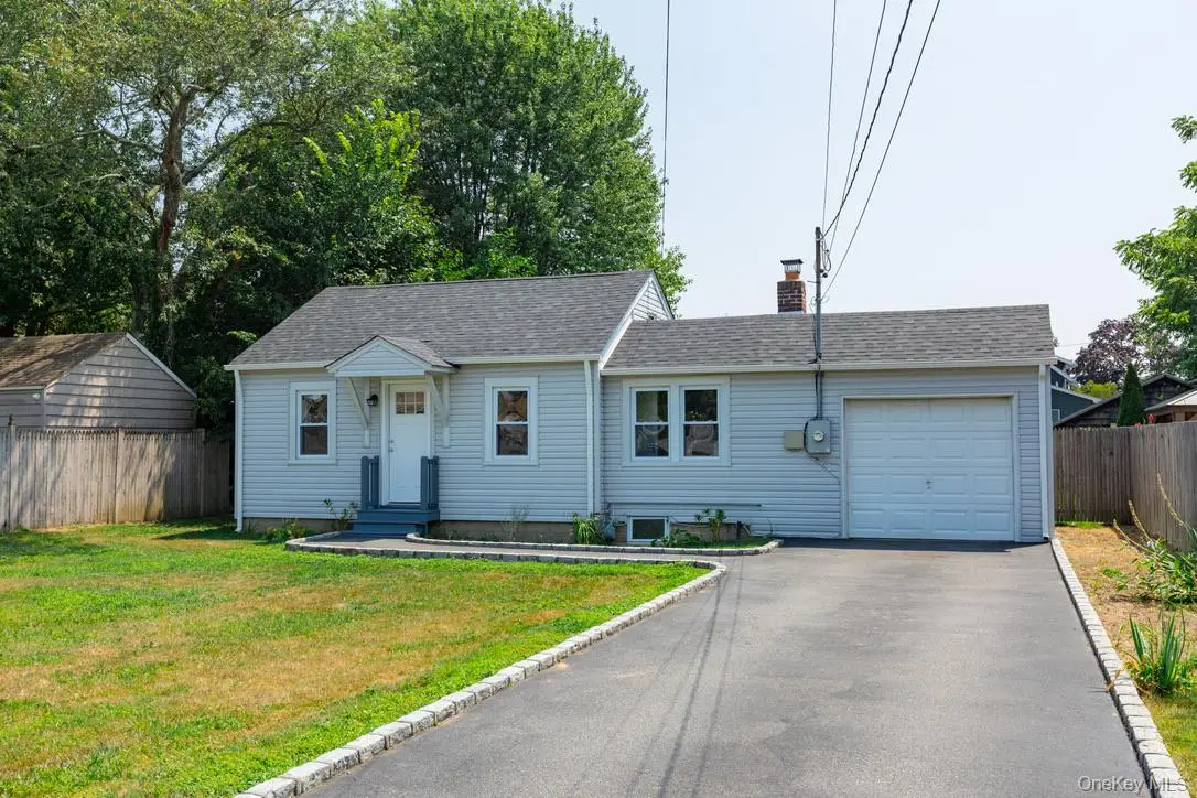 80 Kensington Court, Copiague, NY 11726 - Image #1