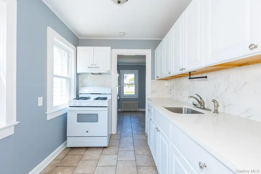 80 Kensington Court, Copiague, NY 11726 - Image #2