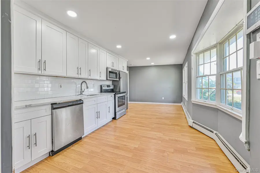 19 Griddle Lane, Levittown, NY 11756 - Image #2