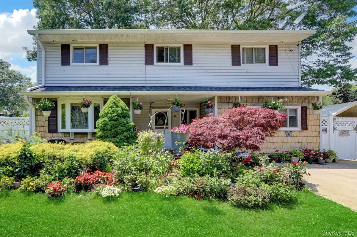 120 Avenue C, Holbrook, NY 11741 - Image #1