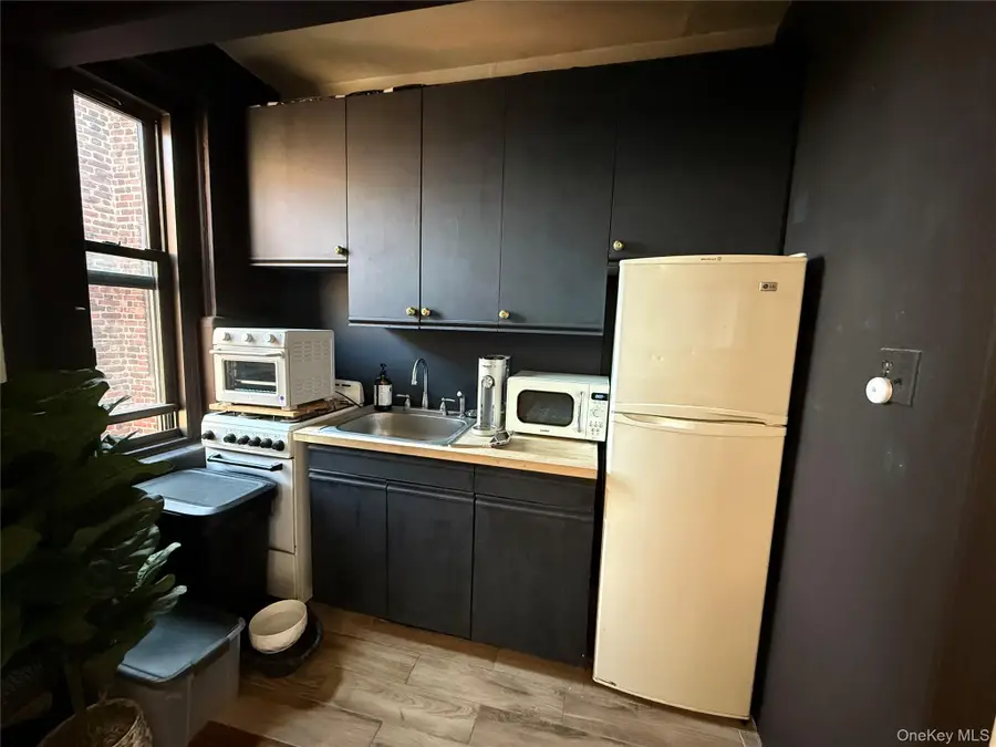 141 Woodmere Boulevard #6J, Woodmere, NY 11598 - Image #2