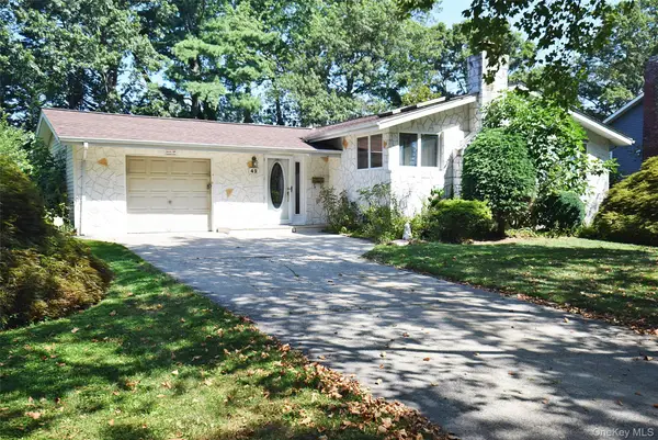 42 Lauren Avenue, Dix Hills, NY 11746