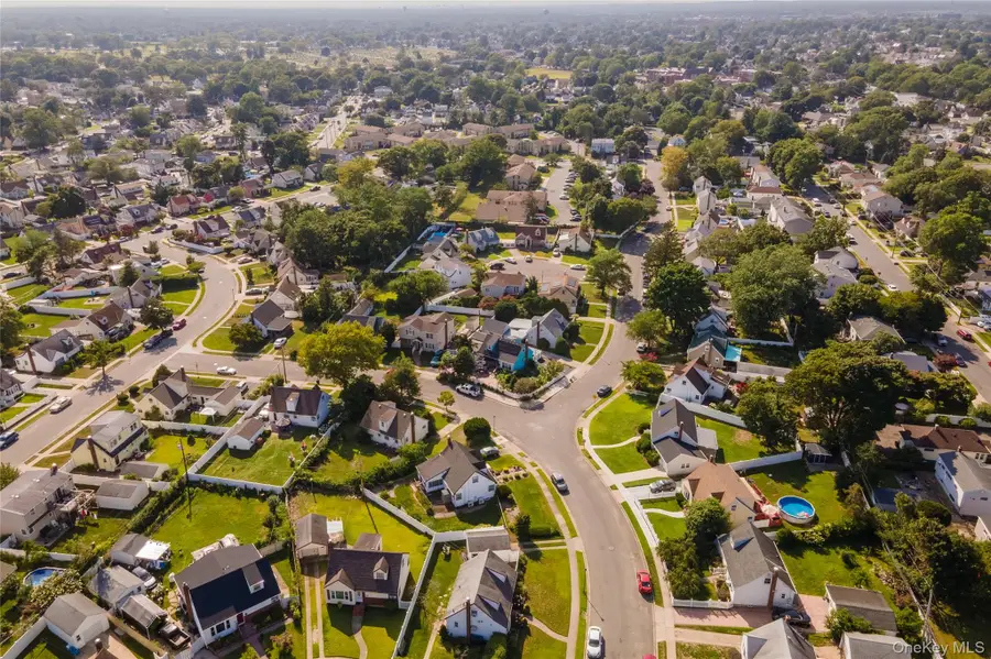 731 Planders Avenue, Uniondale, NY 11553 - Image #2