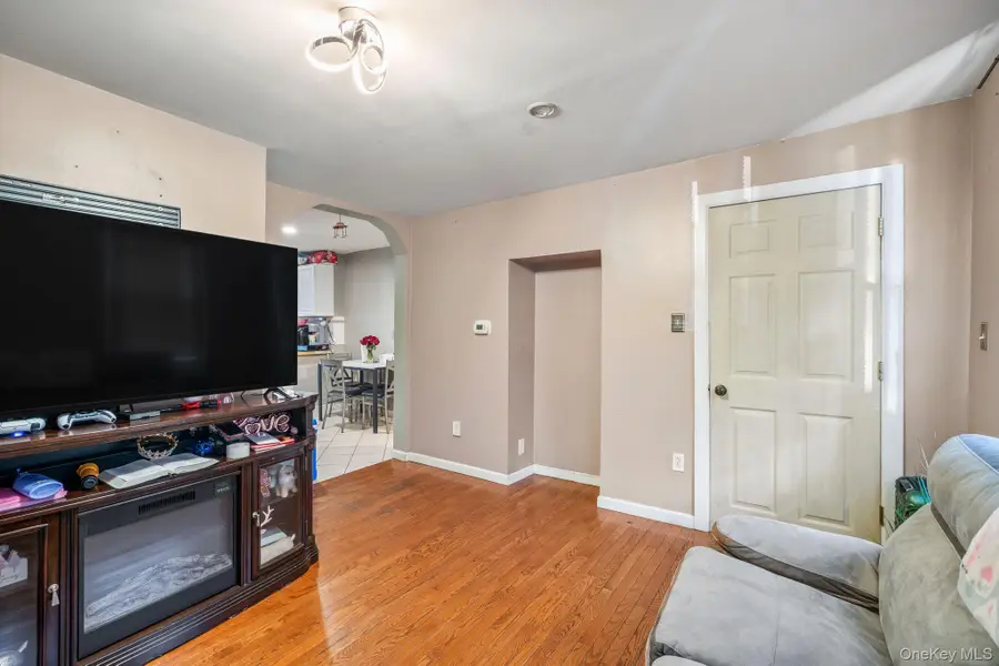 116 W Parmenter Street, Newburgh, NY 12550 - Image #2