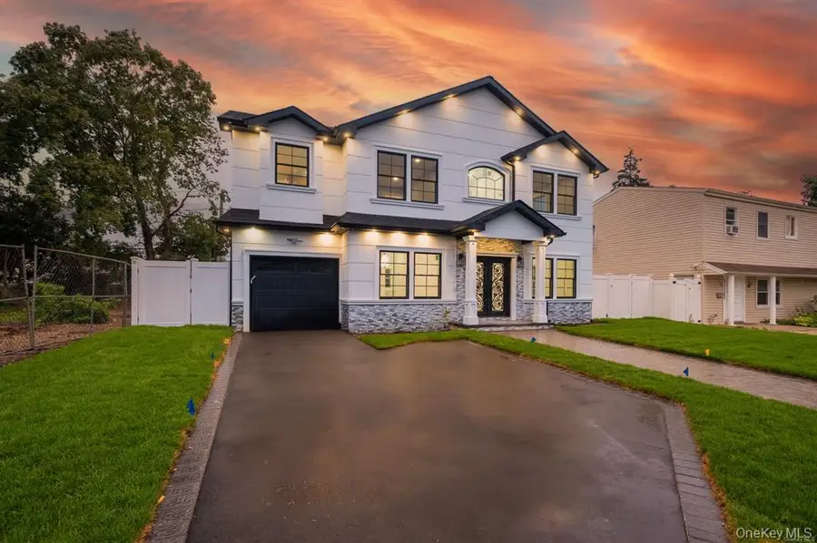 12 Hoover Lane, Bethpage, NY 11714 - Image #2