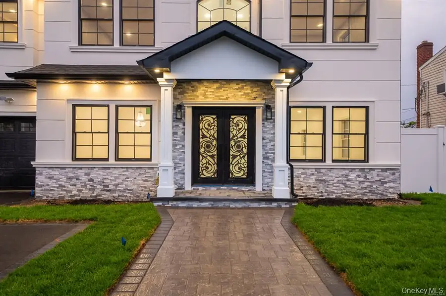 12 Hoover Lane, Bethpage, NY 11714 - Image #3