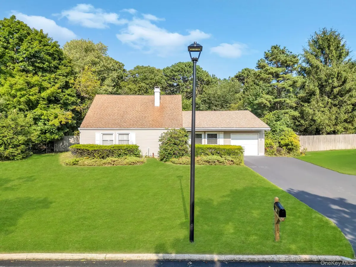 75 White Pine Way, Medford, NY 11763 - Image #1