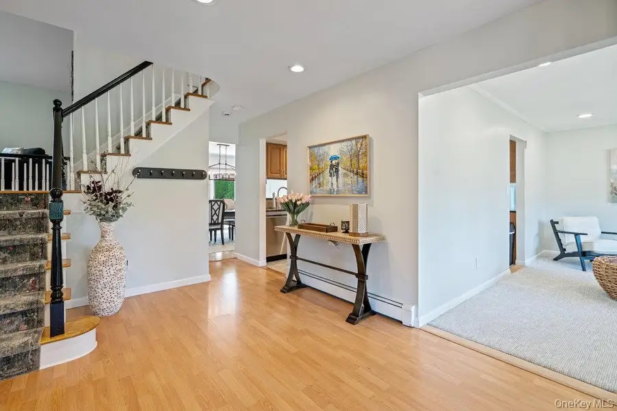 18 Lloyd Lane, Nesconset, NY 11767 - Image #3