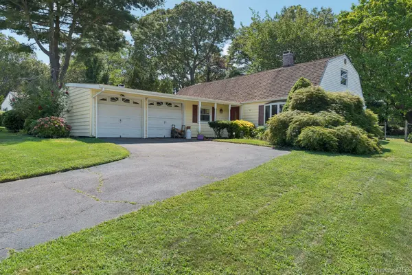 12 Clarkson Drive, Farmingville, NY 11738