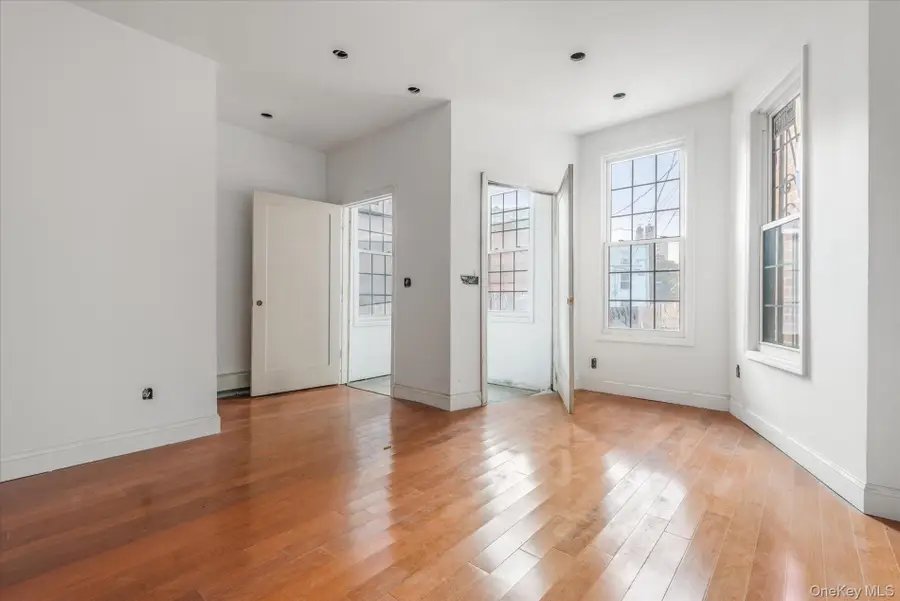 1142 Welling Court, Astoria, NY 11102 - Image #3