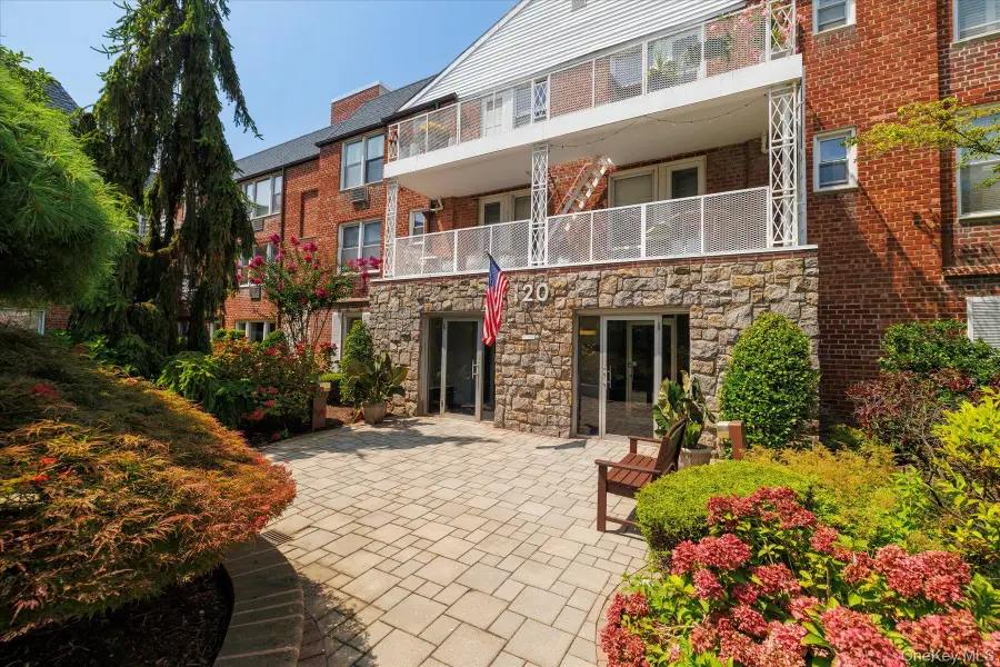 120 Morris Avenue #A19, Rockville Centre, NY 11570 - Image #3