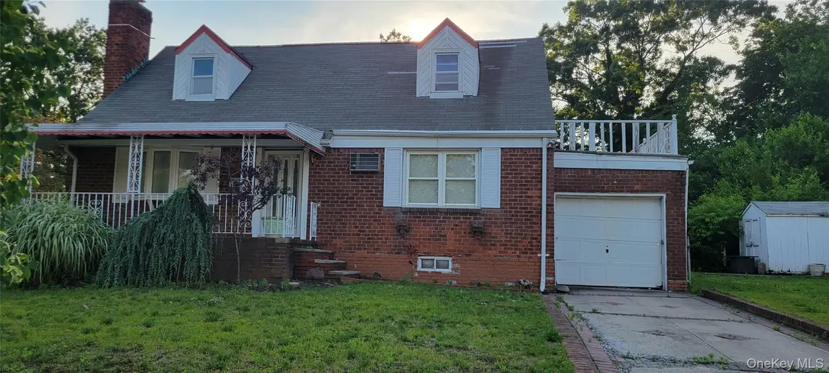 6 Newburgh Street, Elmont, NY 11003 - Image #1